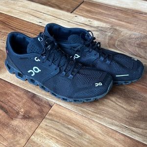 On Cloud X shoes, size 9
